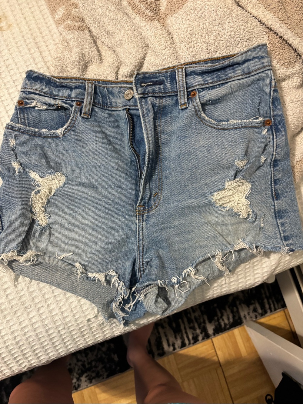 Abercrombie & Fitch Mom Shorts